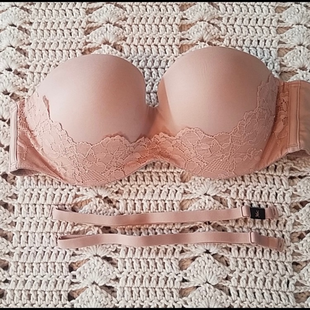 ❣️SOLD❣️VICTORIA SECRET NUDE LIKE COLOR SIZE 36C